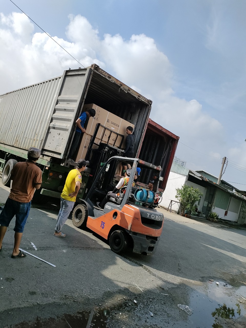 Cách tính cước vận chuyển hàng hóa